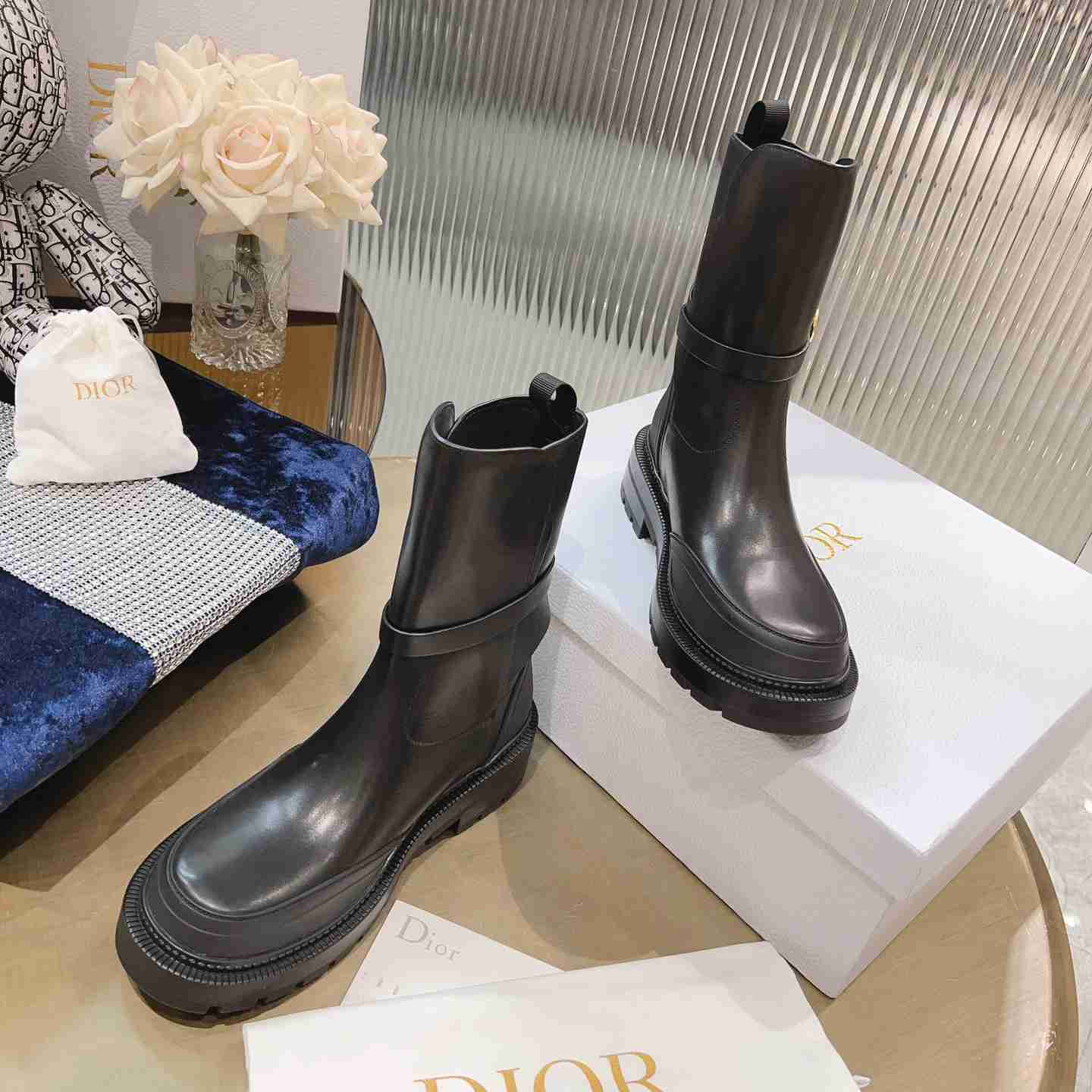 Dior 30 Montaigne Ankle Boot - DesignerGu