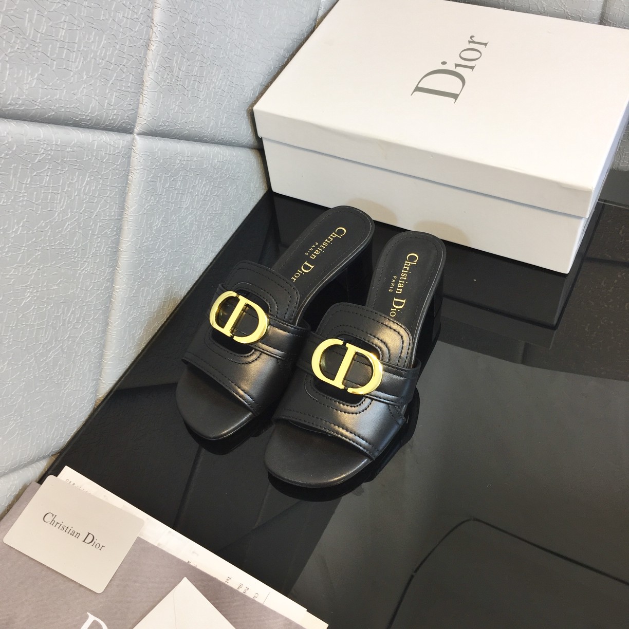 Dior 30 Montaigne Heeled Slide - DesignerGu