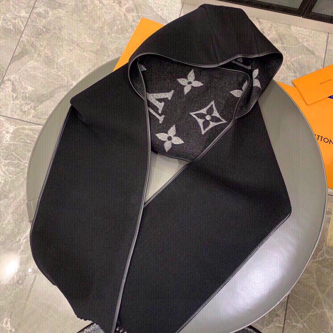 Louis Vuitton Fall For You Scarf - DesignerGu