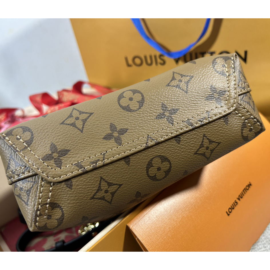 Louis Vuitton Atlantis BB(17x17x17cm)  M46816 - DesignerGu