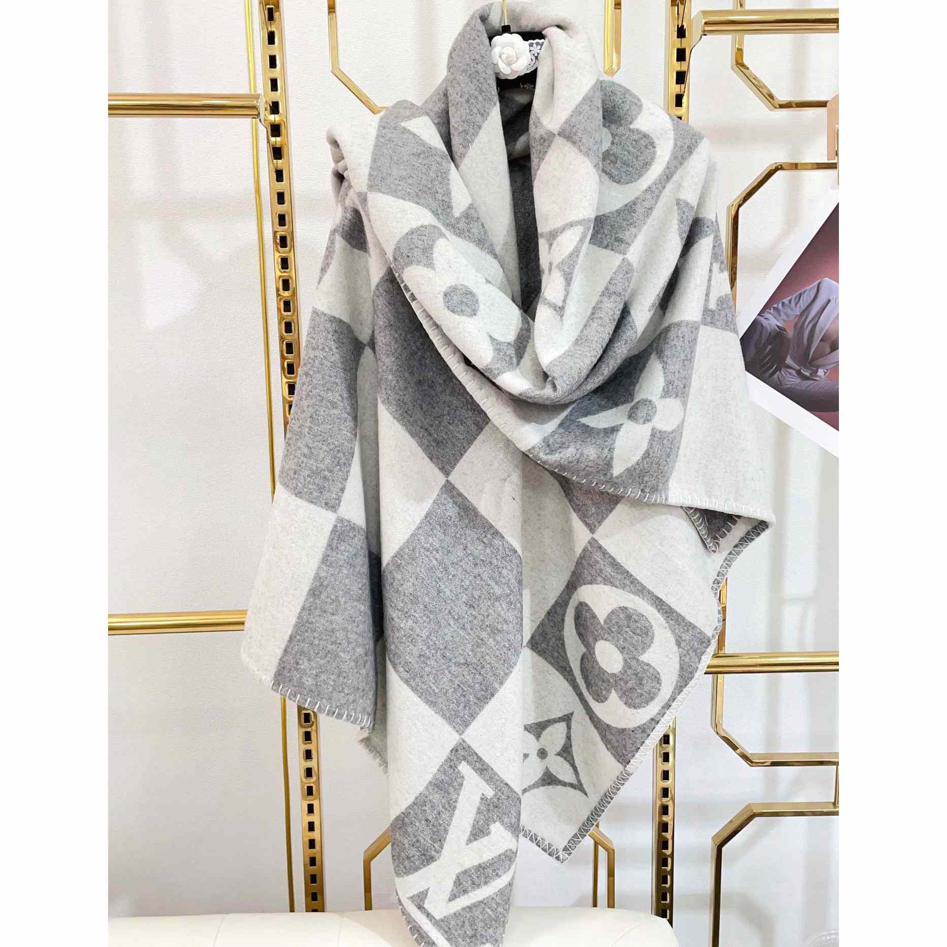 Louis Vitton LV Checkmate Blanket - DesignerGu