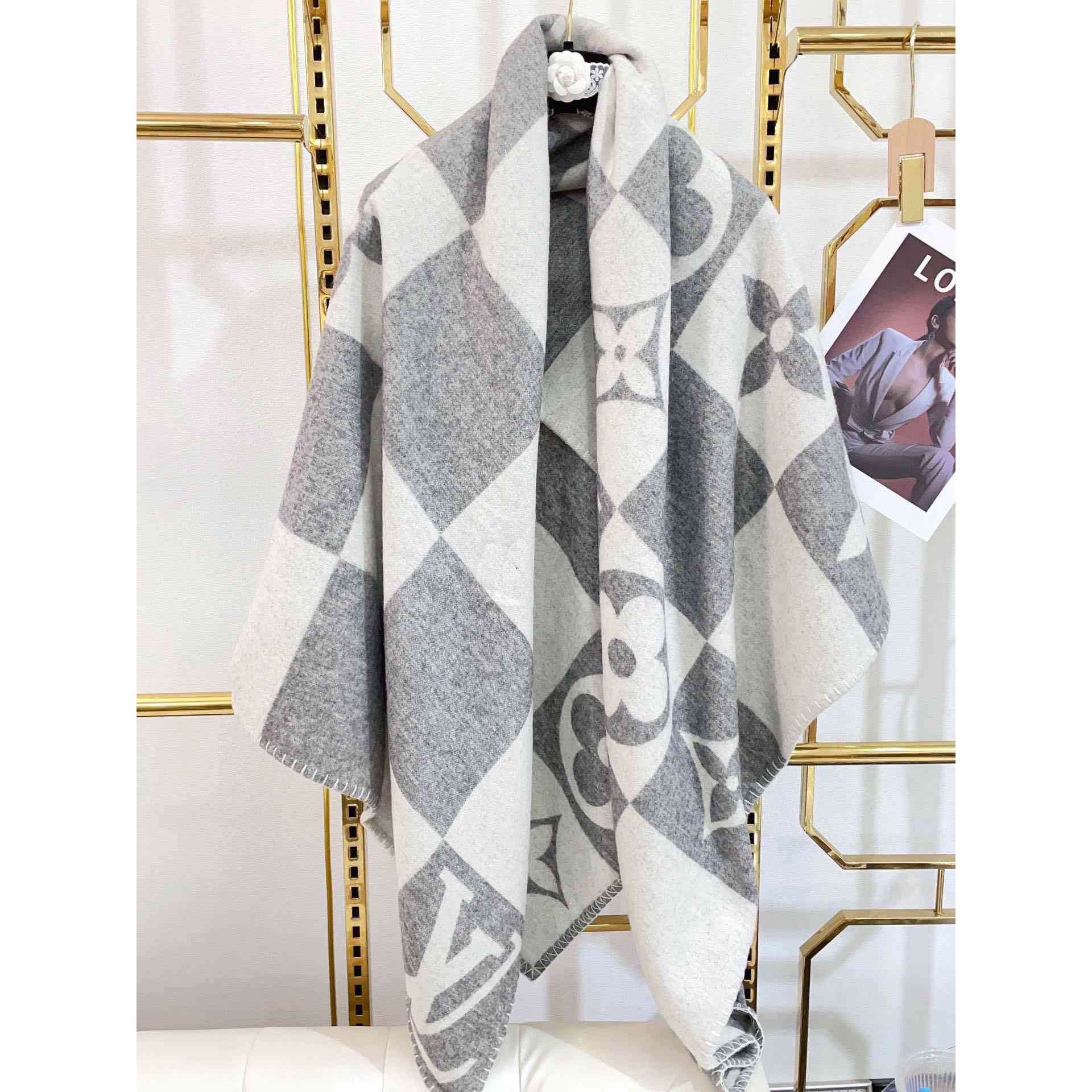 Louis Vitton LV Checkmate Blanket - DesignerGu