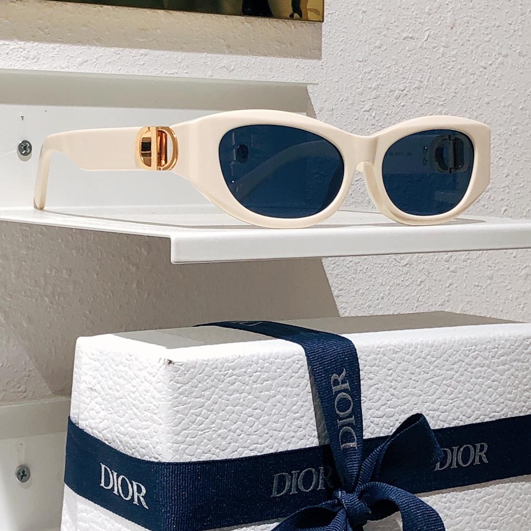 Dior 30Montaigne S9U Sunglasses - DesignerGu