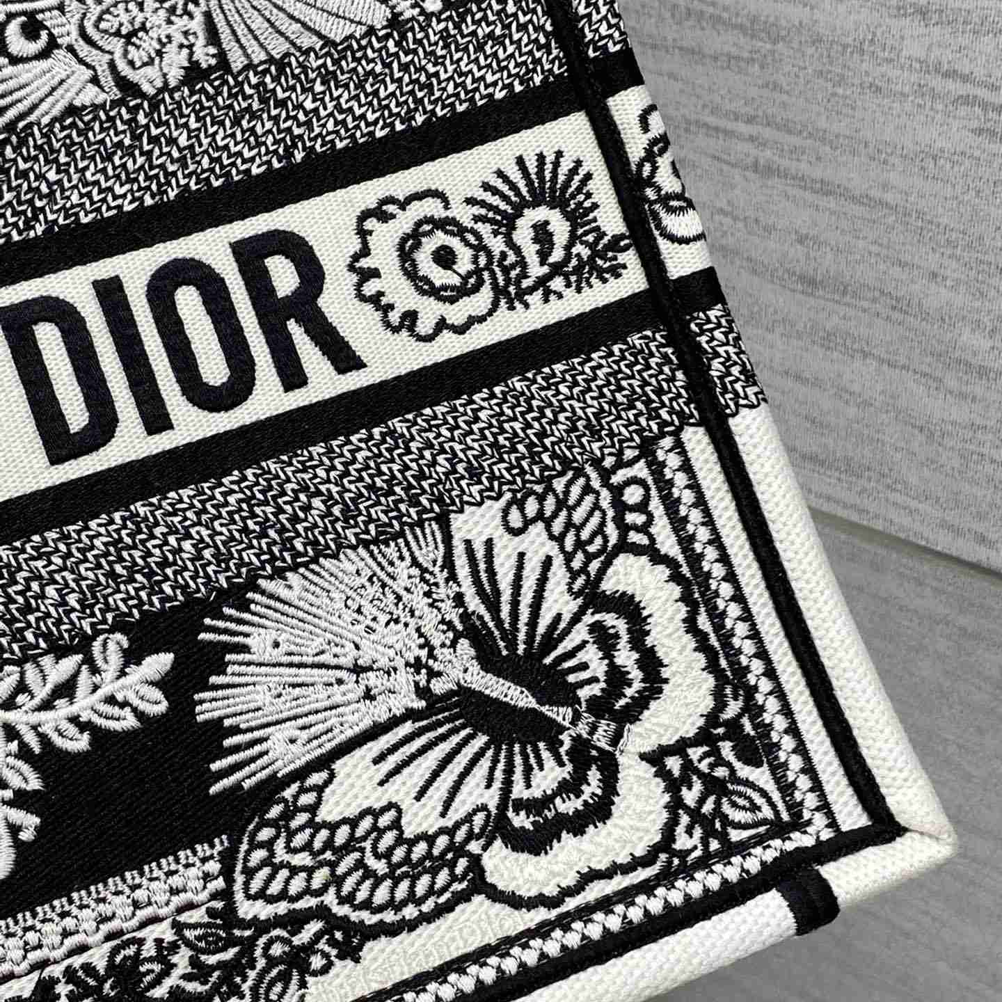 Dior Medium Dior Book Tote - DesignerGu