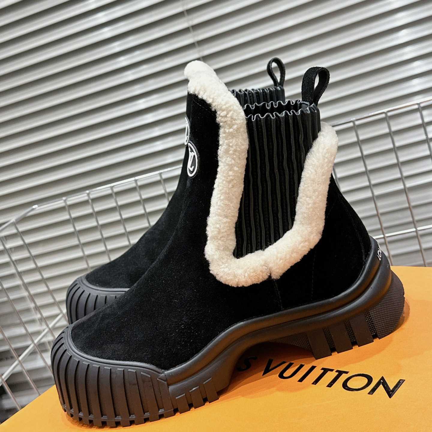 Louis Vuitton Ruby Flat Ankle Boot - DesignerGu