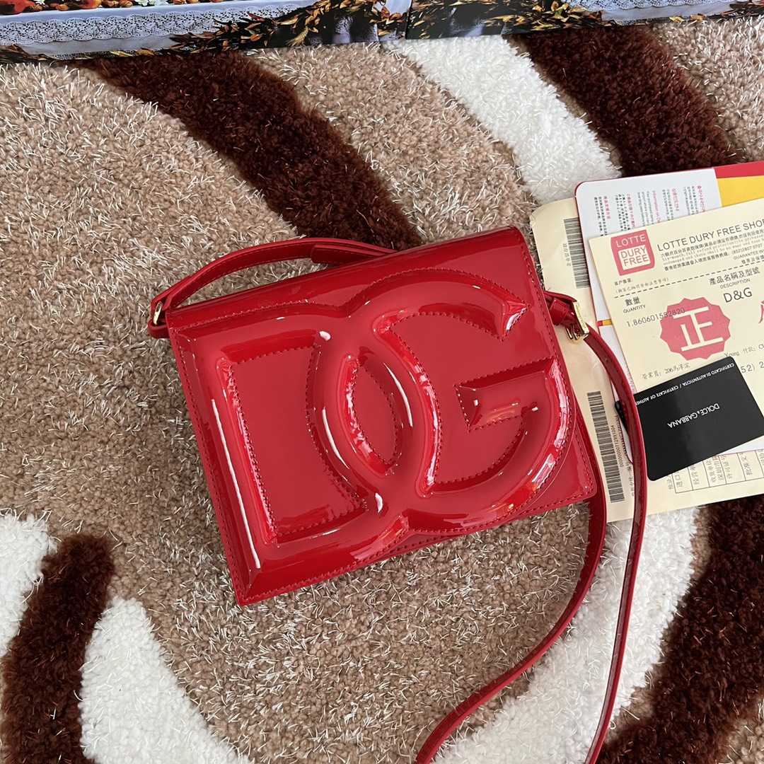 Dolce & Gabbana DG Logo Leather Crossbody Bag    (16*20*5.5cm) - DesignerGu