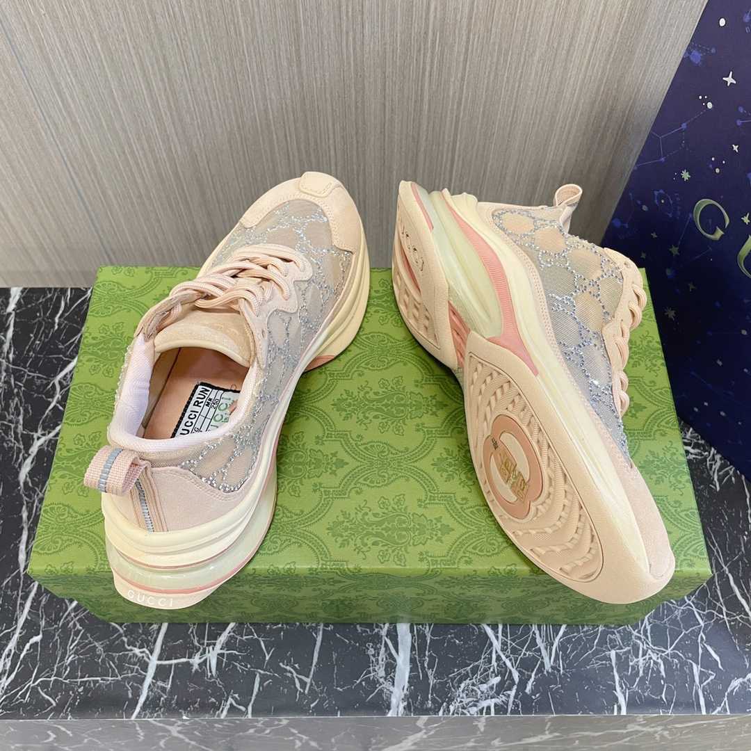 Gucci Women's Run Sneaker - DesignerGu