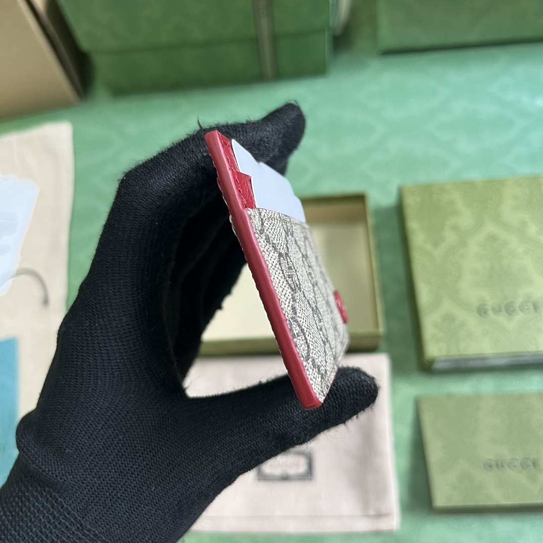 Gucci Card Case With GG Detail - DesignerGu