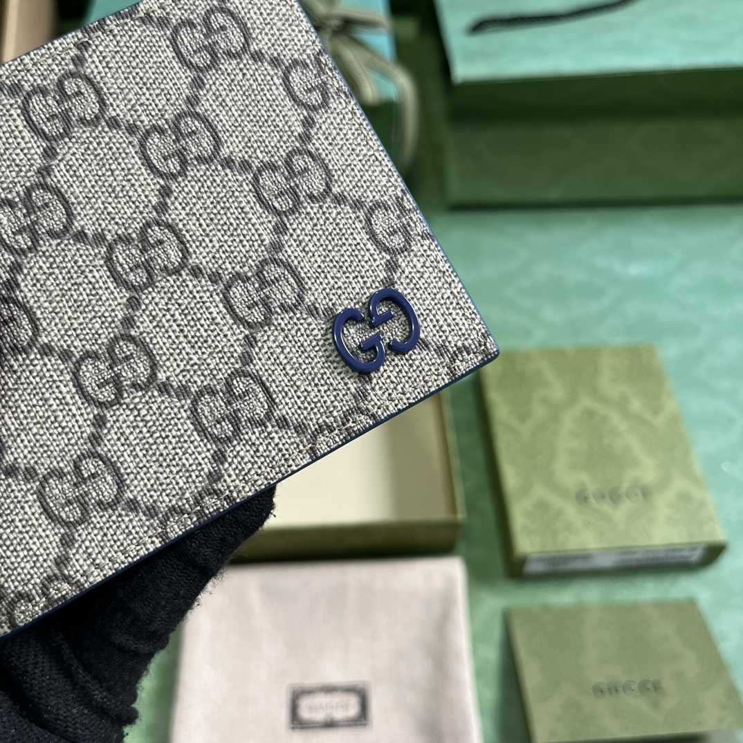 Gucci Wallet With GG Detail - DesignerGu