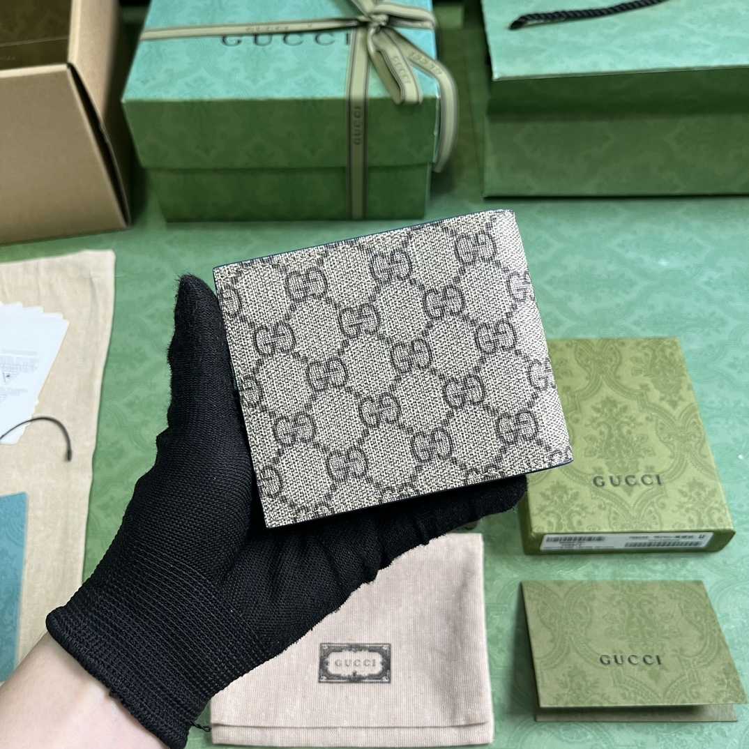 Gucci Wallet With GG Detail - DesignerGu