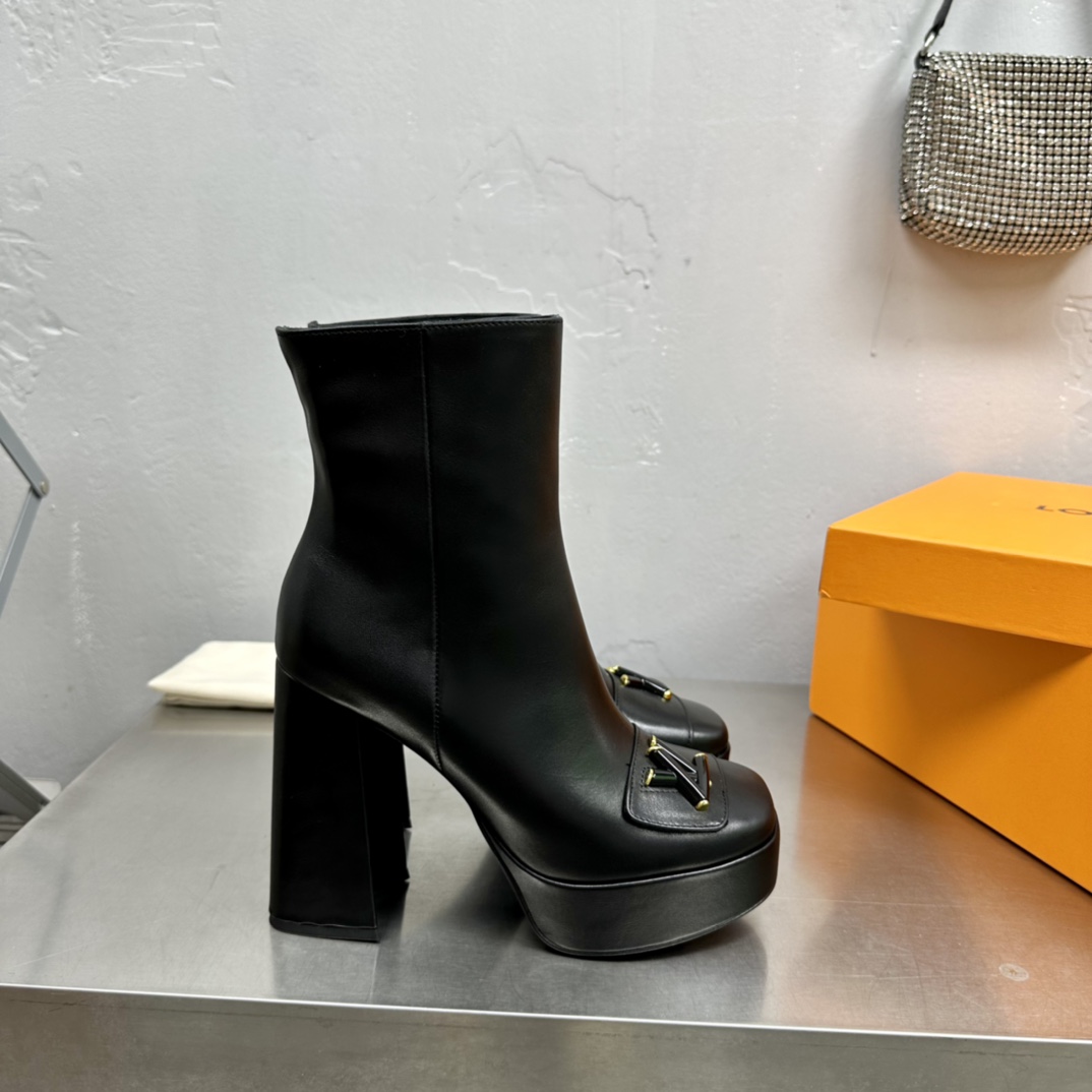 Louis Vuitton Shake Ankle Boot - DesignerGu