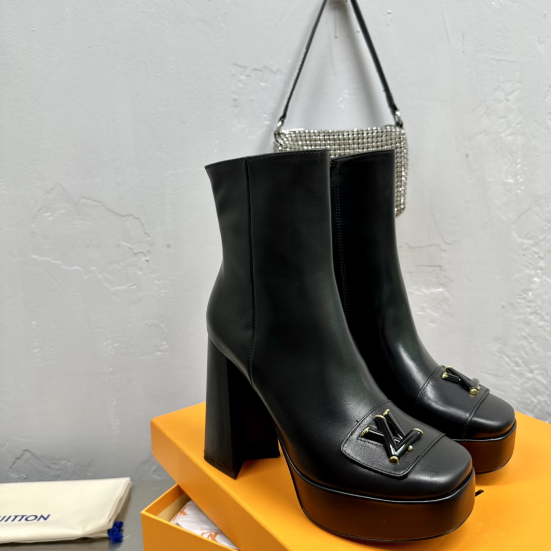 Louis Vuitton Shake Ankle Boot - DesignerGu