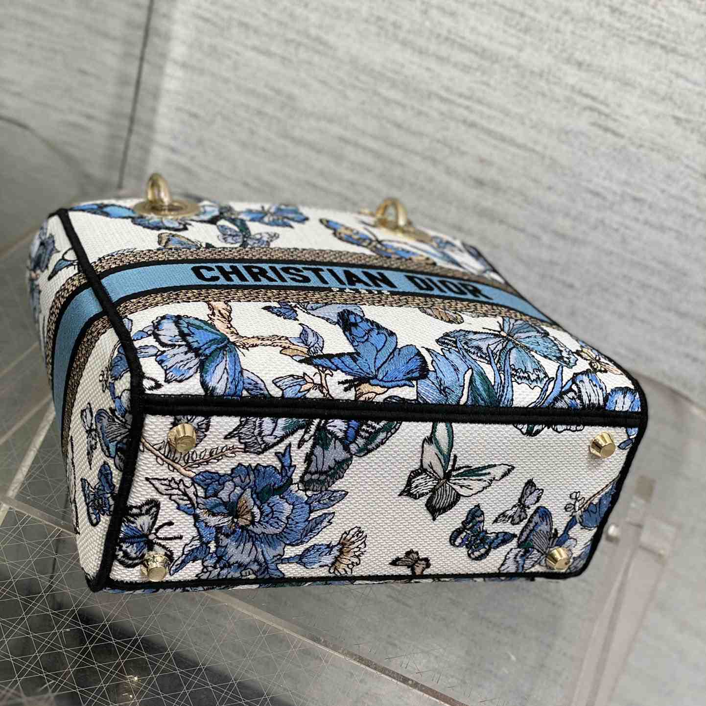 Dior Medium Lady D-lite Bag - DesignerGu