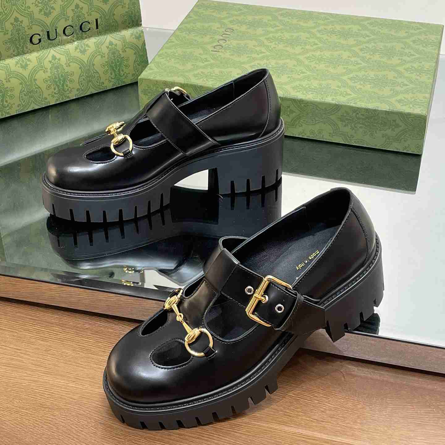 Gucci Women's Loafer With Horsebit - DesignerGu