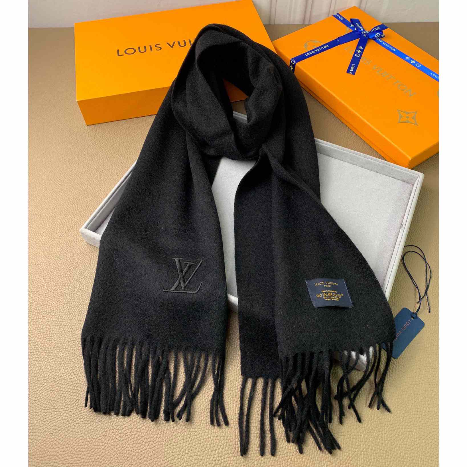 Louis Vuitton Jhelam Scarf - DesignerGu