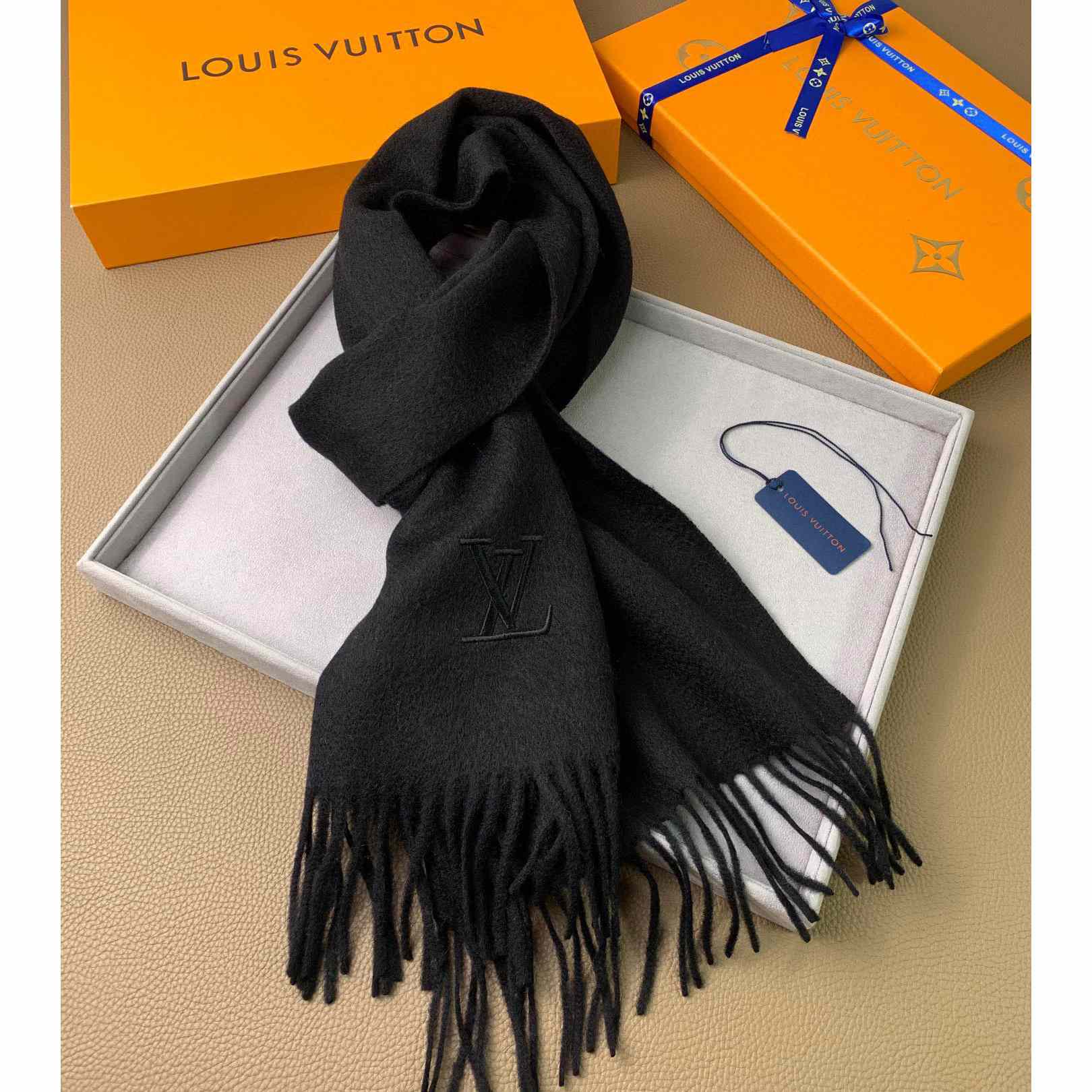 Louis Vuitton Jhelam Scarf - DesignerGu