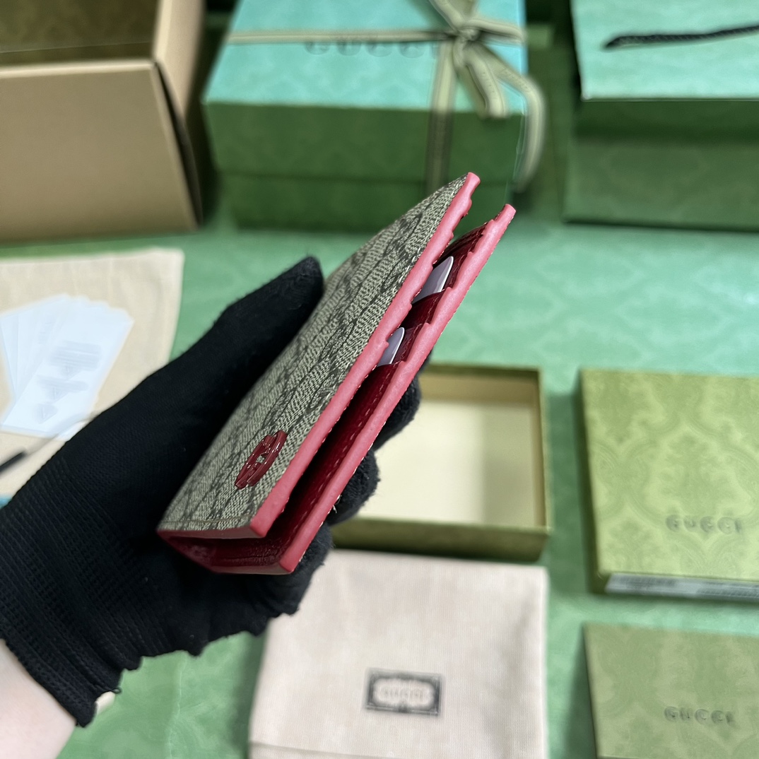 Gucci Wallet With GG Detail - DesignerGu