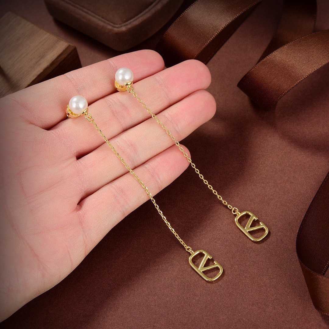 Valenti Garavani V Logo & Faux Pearl Pendant Earrings - DesignerGu