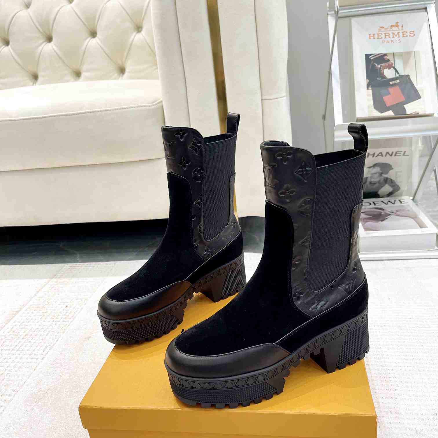 Louis Vuitton Laureate Platform Chelsea Boot - DesignerGu