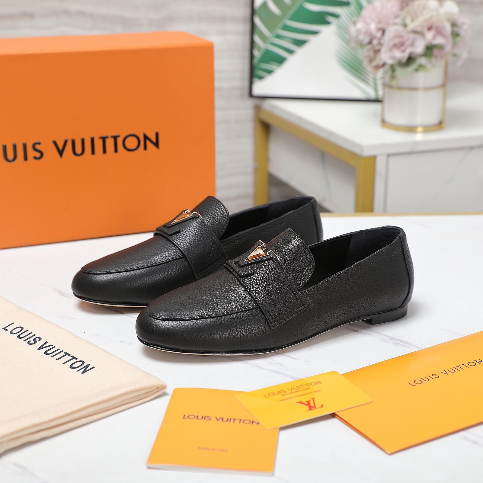 Louis Vuitton LV Capri Loafer - DesignerGu