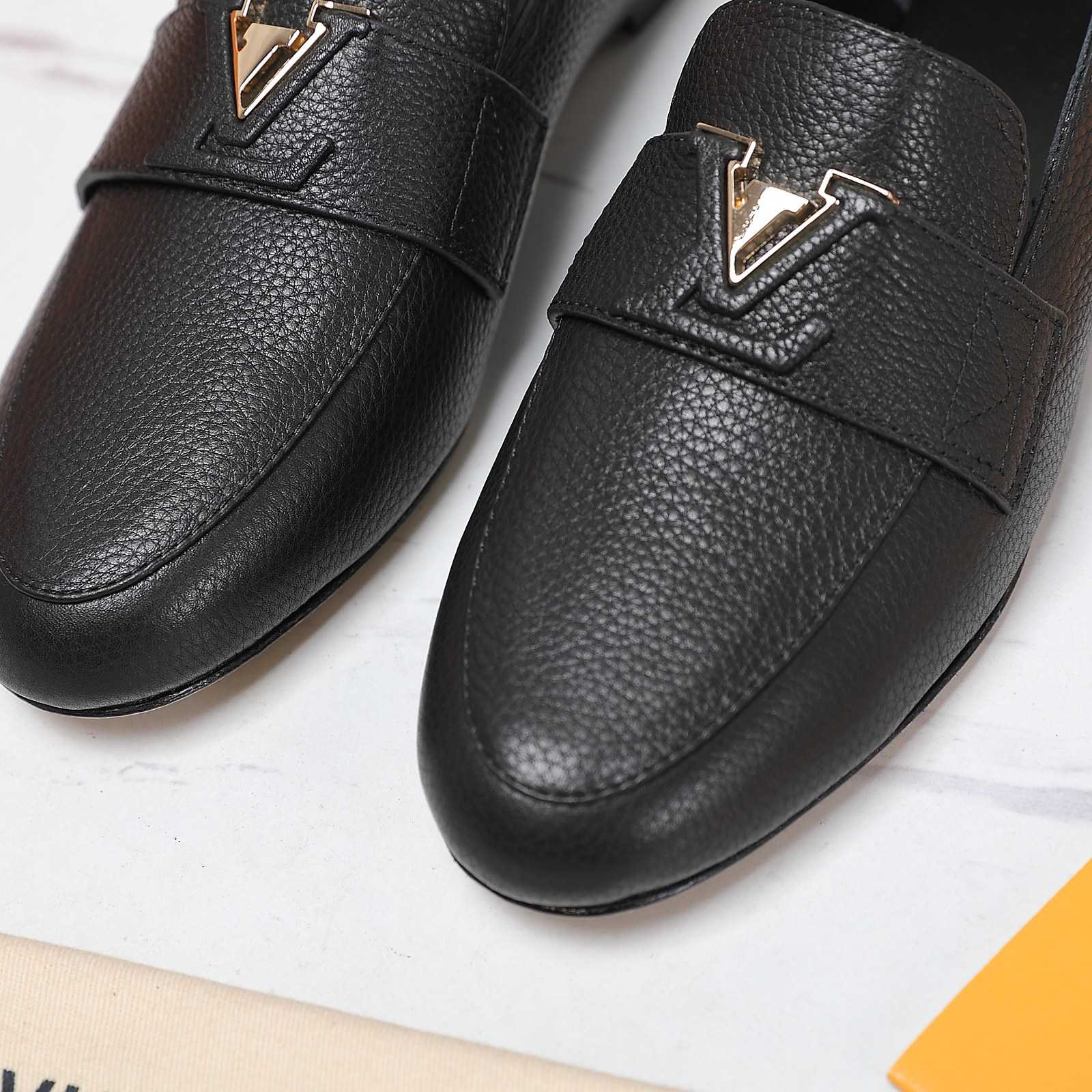 Louis Vuitton LV Capri Loafer - DesignerGu