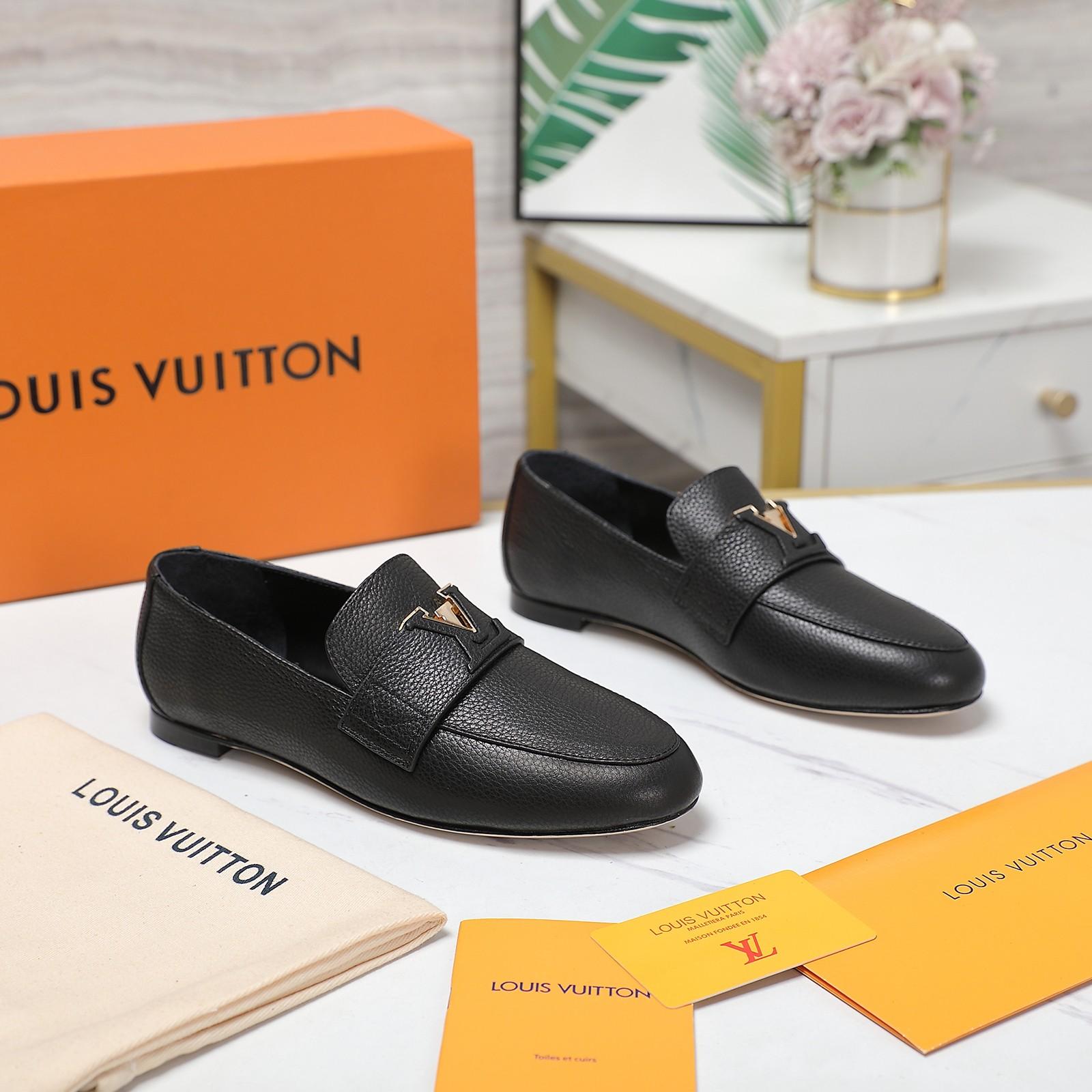 Louis Vuitton LV Capri Loafer - DesignerGu