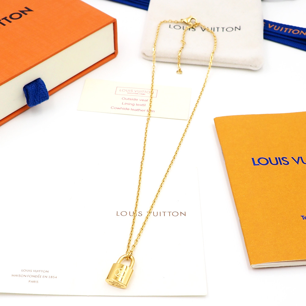 Louis Vuitto Lockit Pendant - DesignerGu