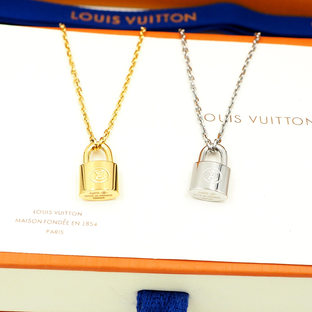 Louis Vuitto Lockit Pendant - DesignerGu