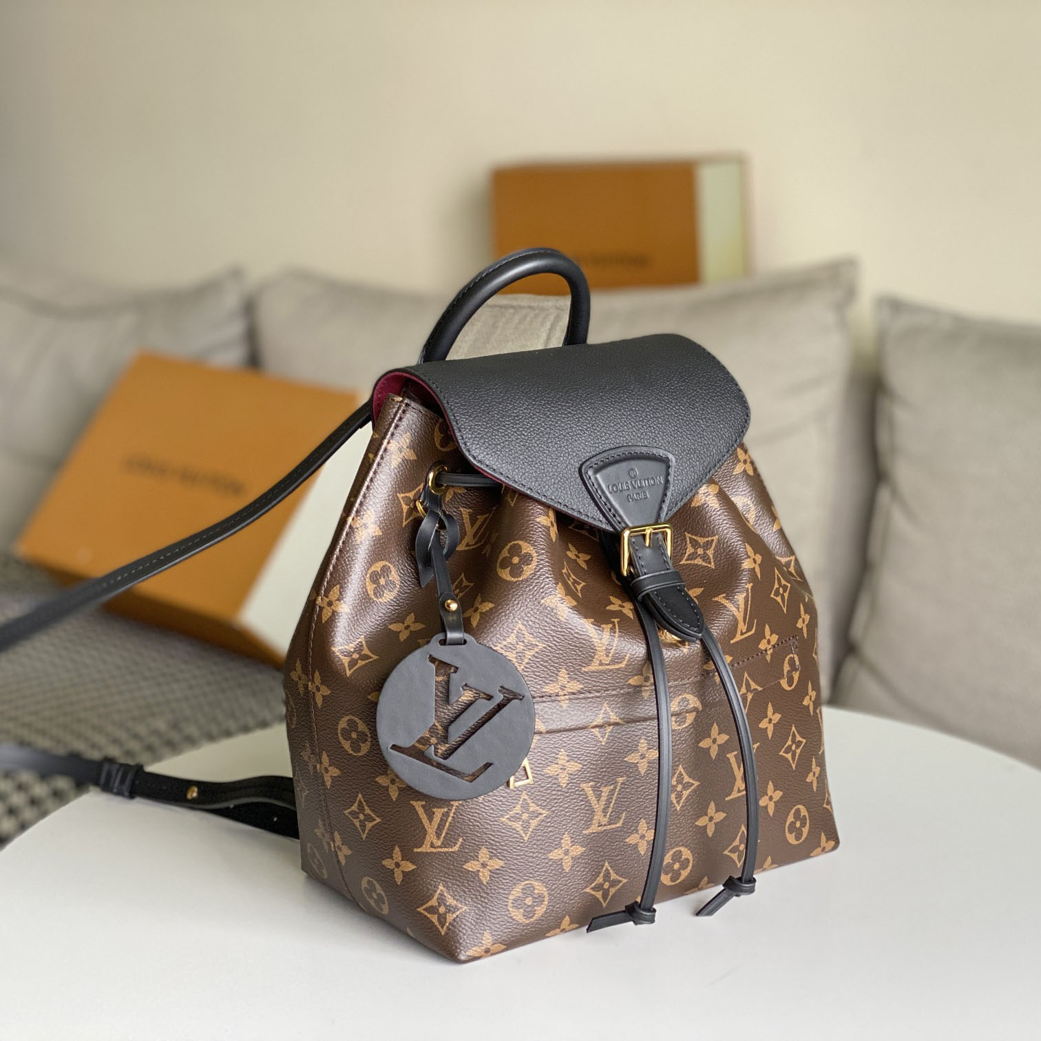 Louis Vuitton Backpacks  (27.5 x 33 x 14cm) m45515 - DesignerGu