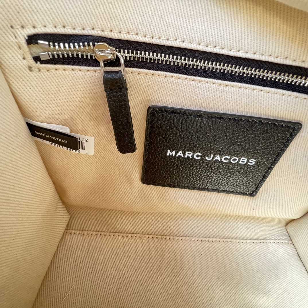 Marc Jacobs The colorblock Tote Bag  (26-20-13cm) - DesignerGu