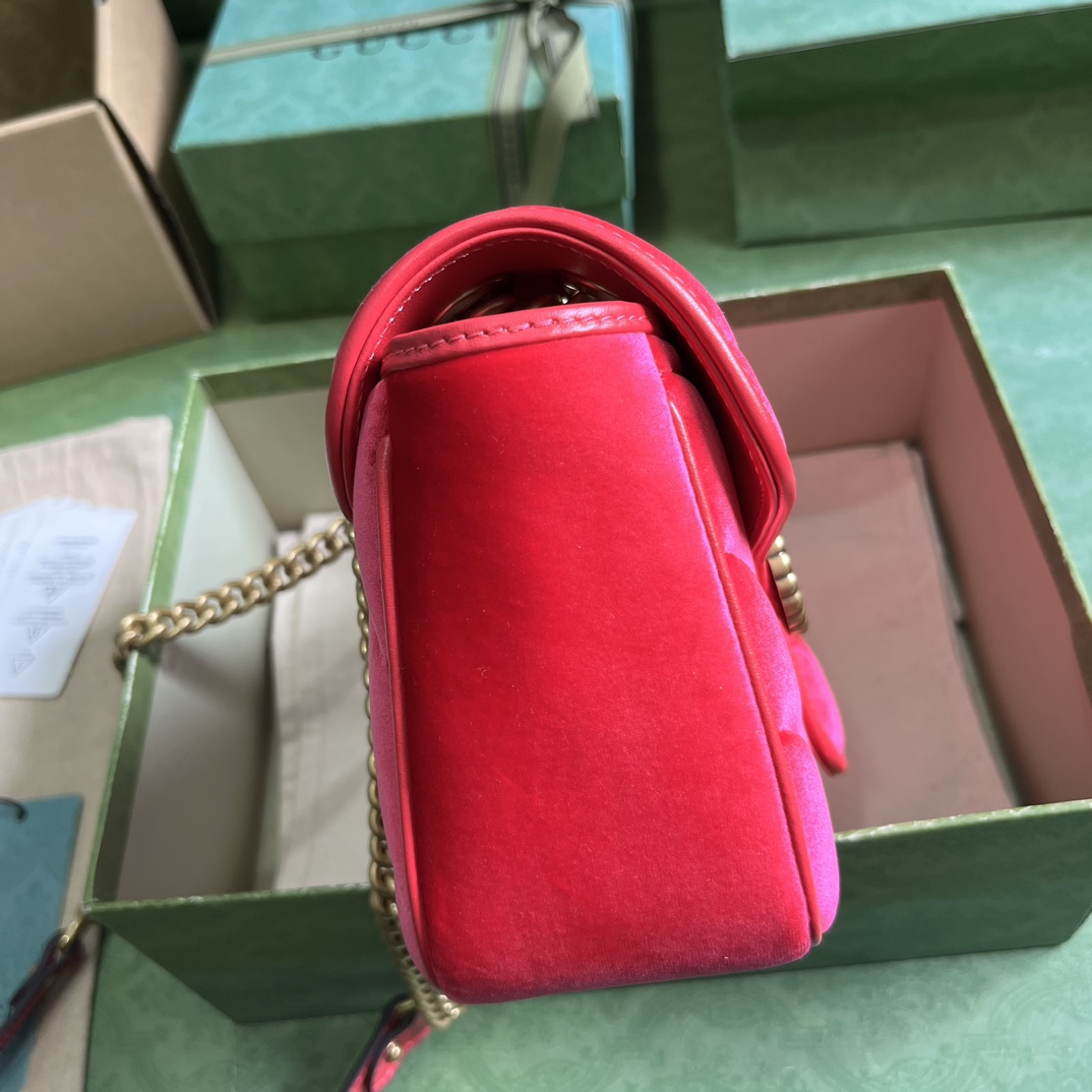 Gucci GG Marmont Small Shoulder Bag - DesignerGu