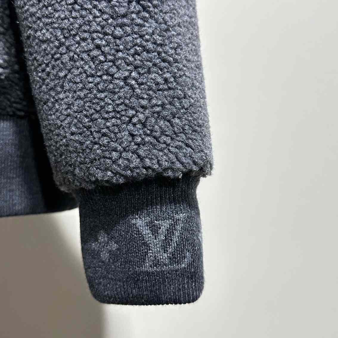 Louis Vuitton Fleece Blouson - DesignerGu