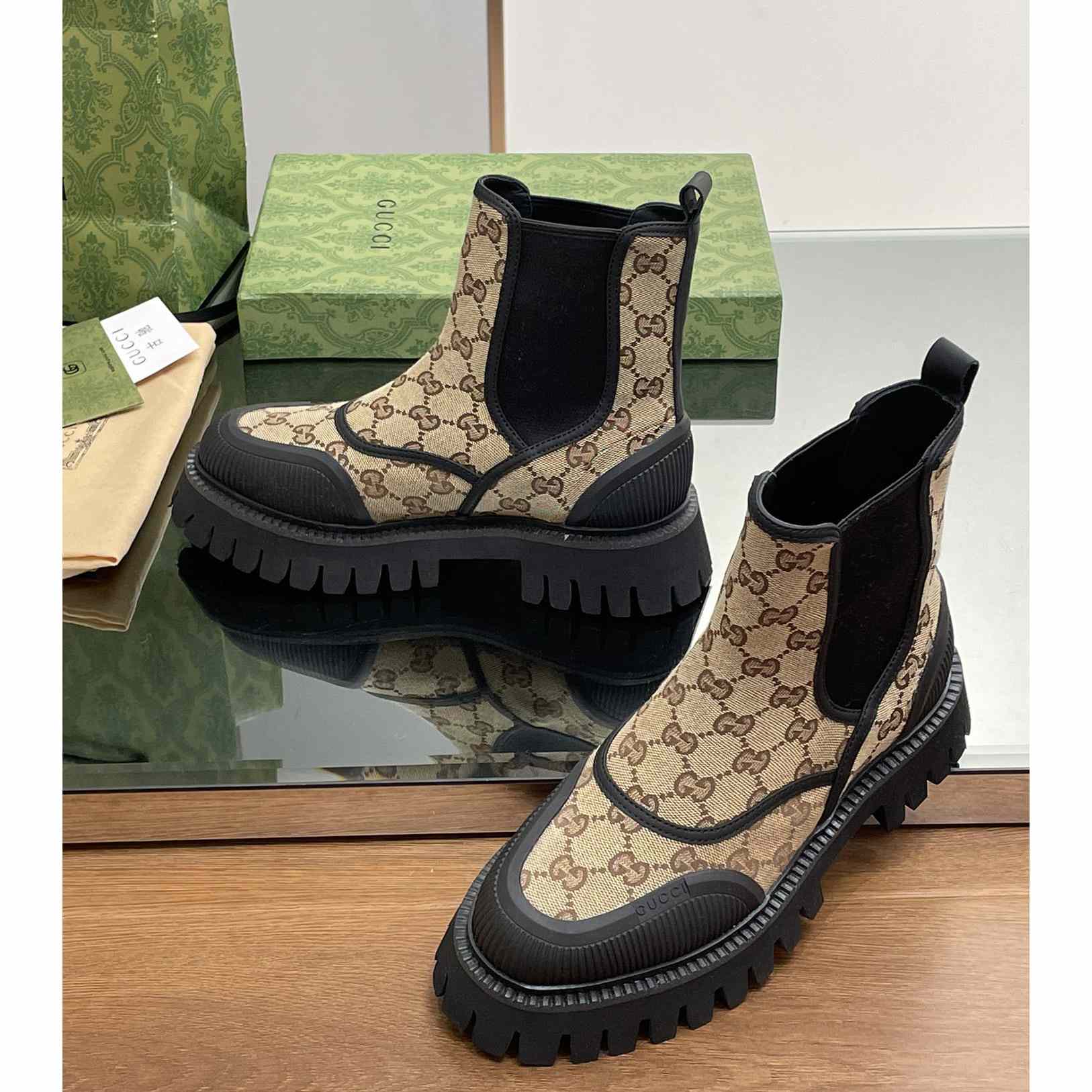 Gucci  GG ankle Boot - DesignerGu