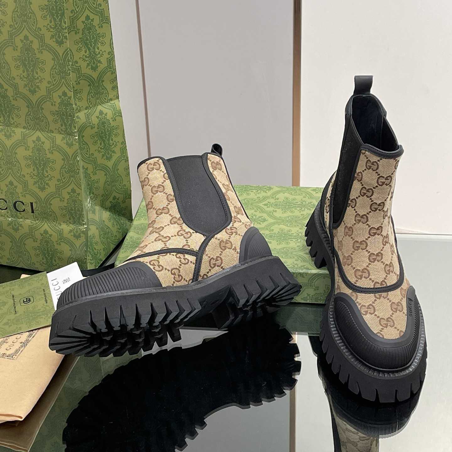 Gucci  GG ankle Boot - DesignerGu