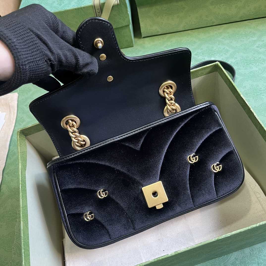 Gucci GG Marmont Mini Shoulder Bag - DesignerGu