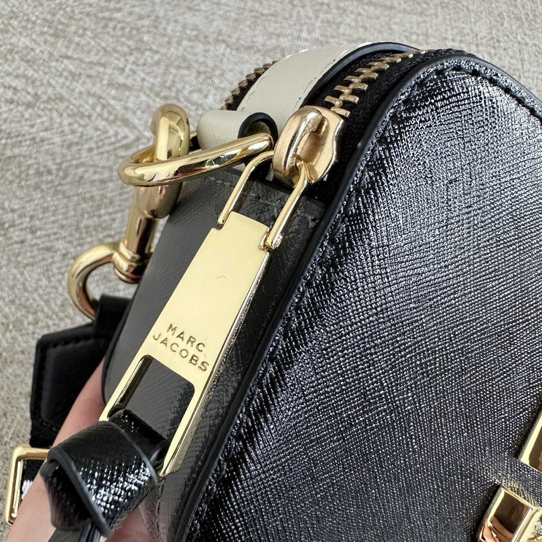 Marc Jacobs Snapshot Small Camera Bag (18/11/6cm) - DesignerGu