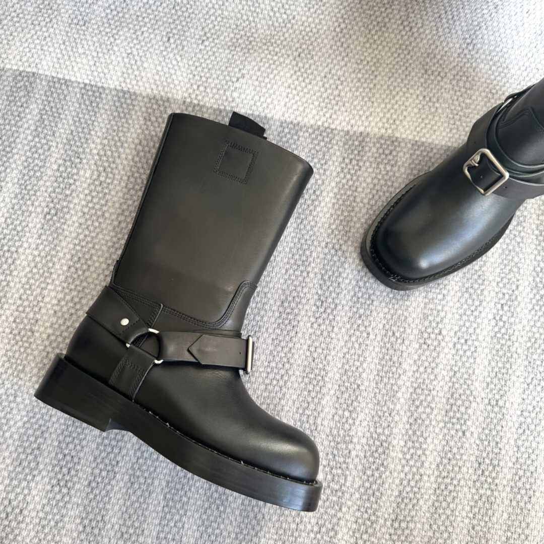 Burberry Leather Saddle Low Boots - DesignerGu