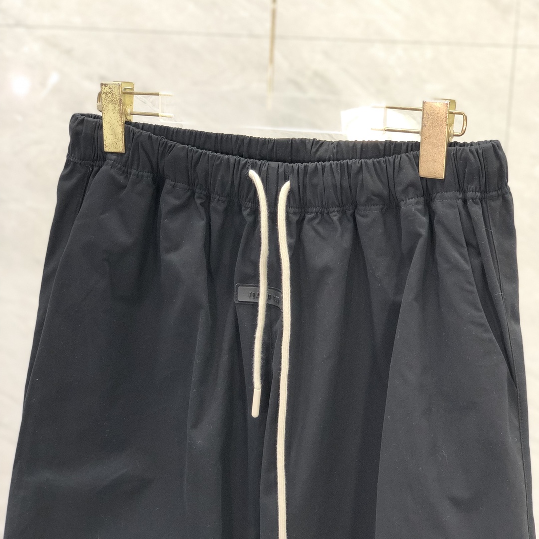 Fear of God Essentials Relaxed Trouser - DesignerGu