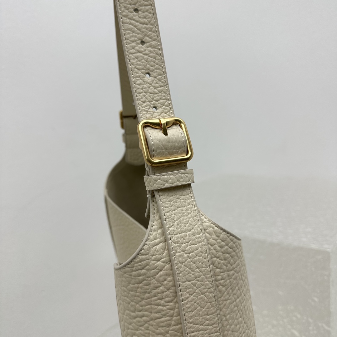 Burberry Medium Chess Shoulder Bag - DesignerGu