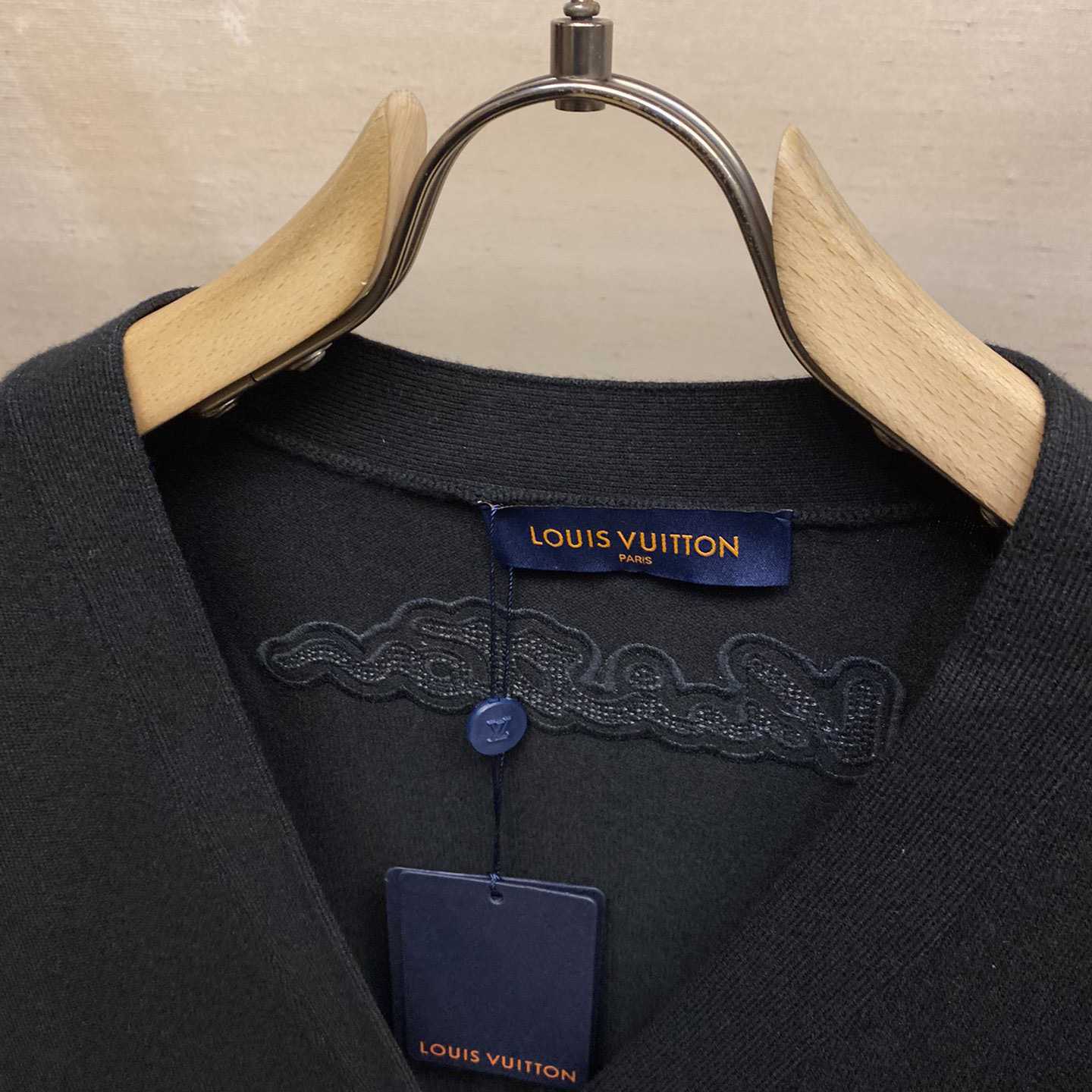 Louis Vuitton Cardigan - DesignerGu