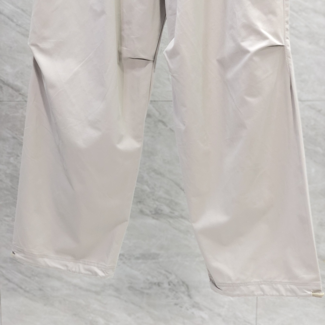 Fear of God Essentials Relaxed Trouser - DesignerGu