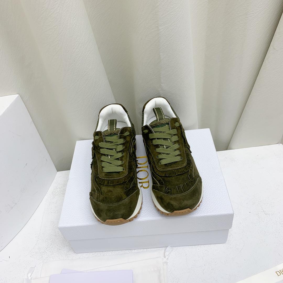 Dior C'est Dior Sneaker  - DesignerGu