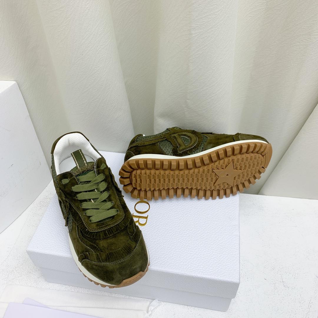 Dior C'est Dior Sneaker  - DesignerGu