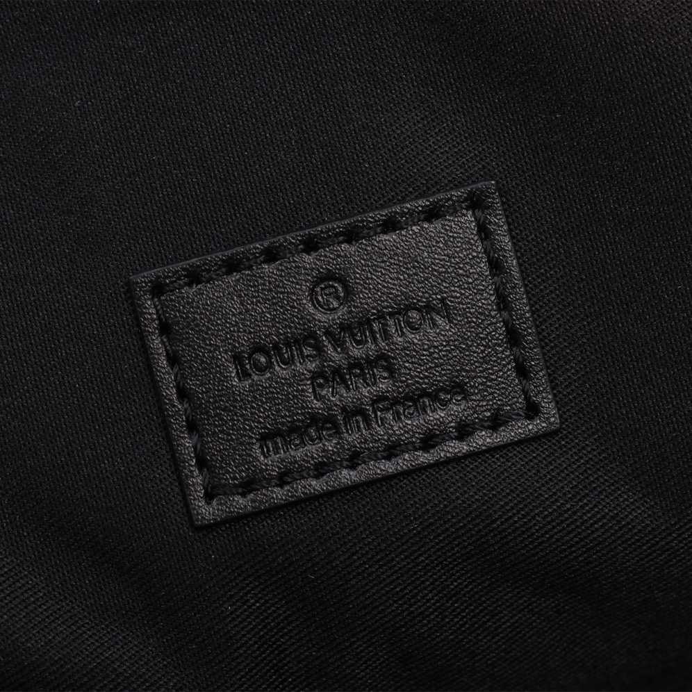 Louis Vuitton Christopher MM     - DesignerGu