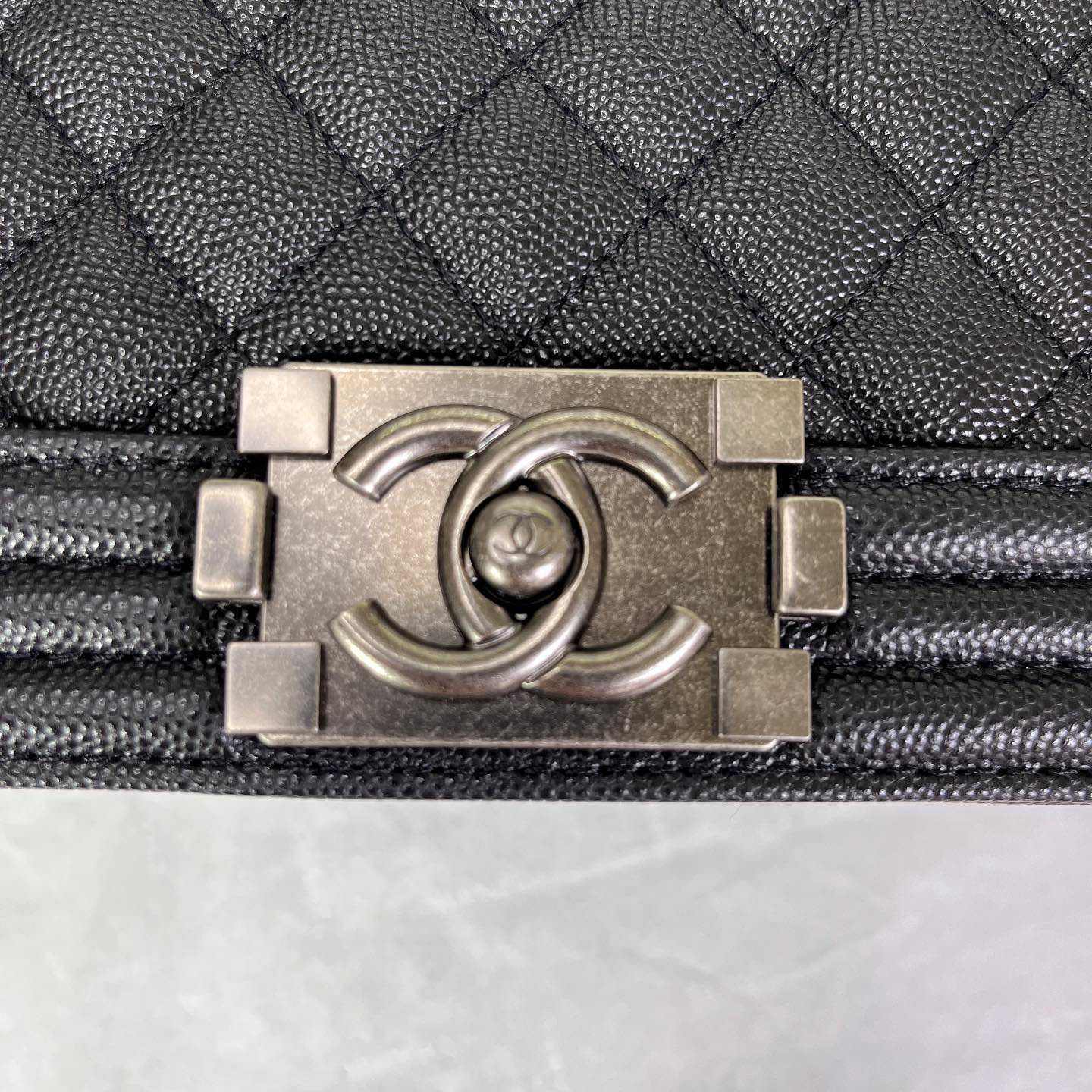 Chanel Boy Handbag  17.5×28×7.5cm - DesignerGu