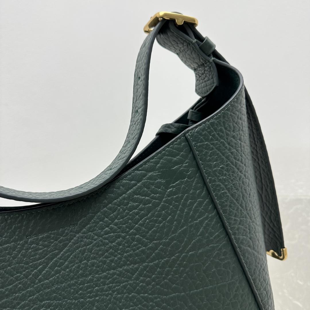 Burberry Medium Chess Shoulder Bag - DesignerGu