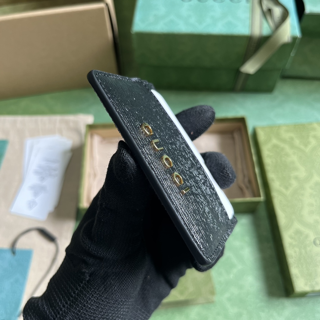 Gucci Card Case With Gucci Script - DesignerGu