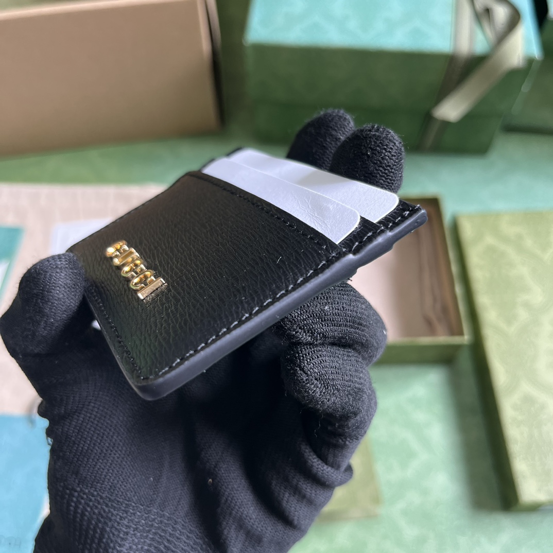 Gucci Card Case With Gucci Script - DesignerGu