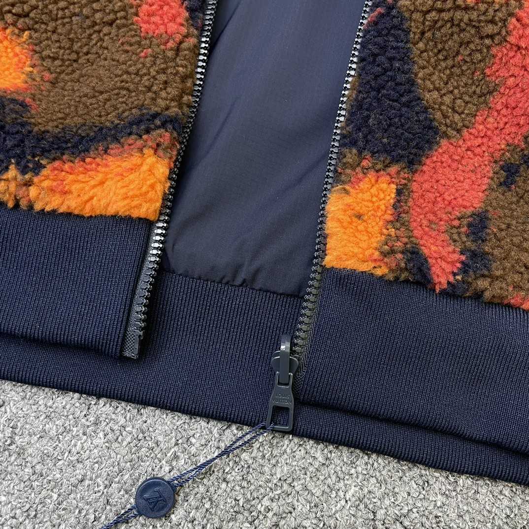 Louis Vuitton Reversible Fleece Gilet - DesignerGu