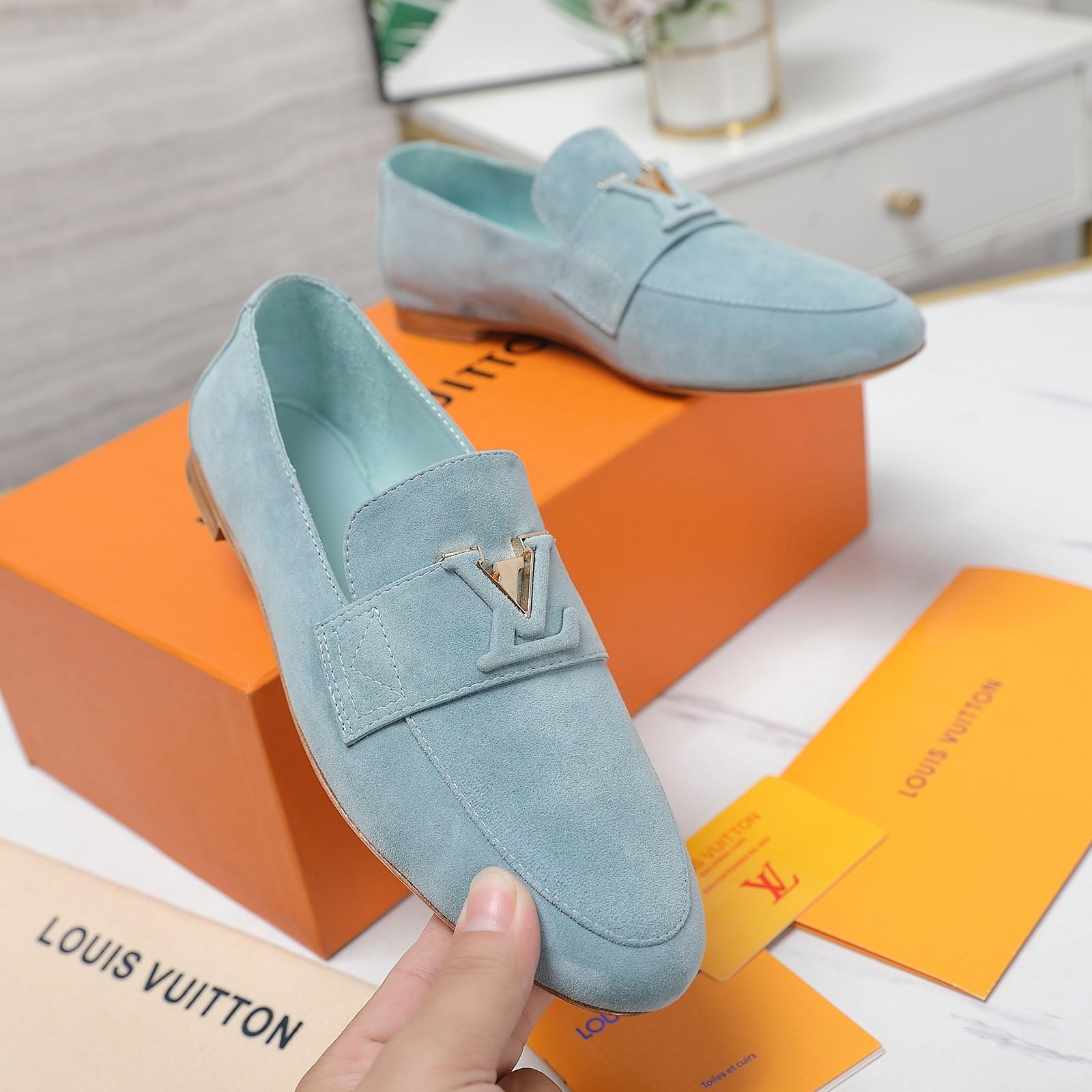 Louis Vuitton LV Capri Loafer - DesignerGu